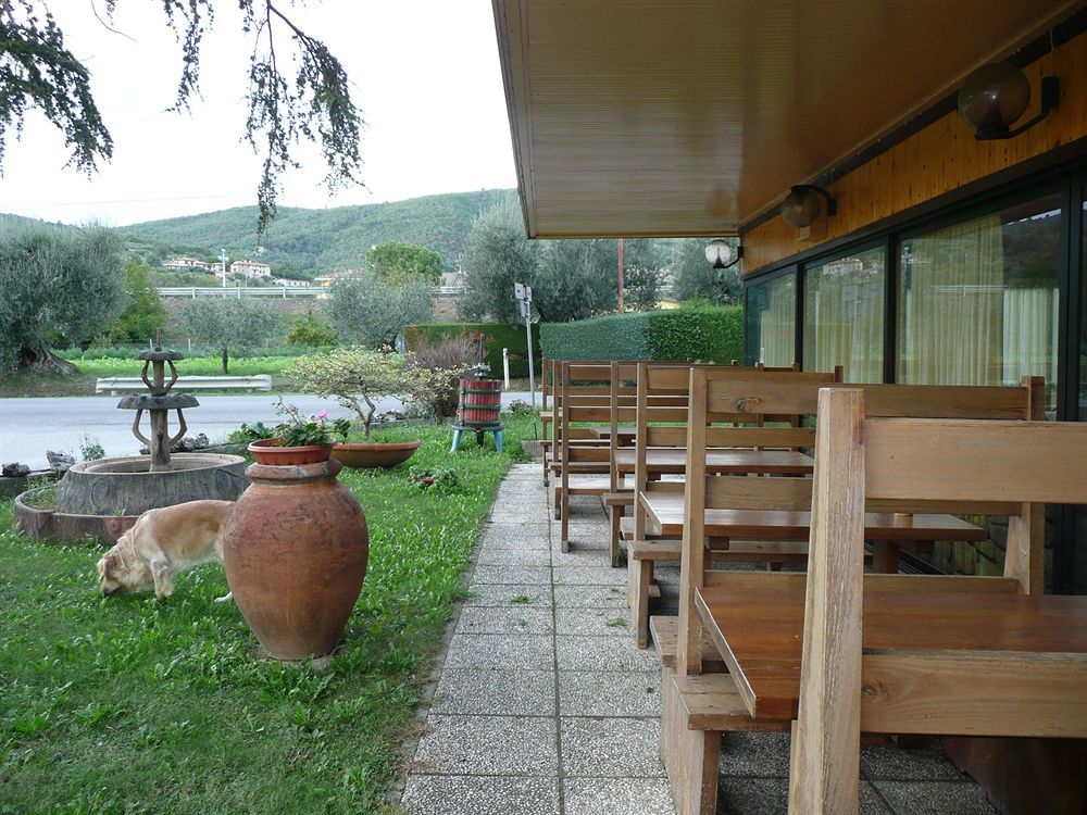 Hotel Darsena Passignano sul Trasimeno Exterior foto